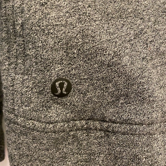 Lululemon pull over - Picture 4 of 4